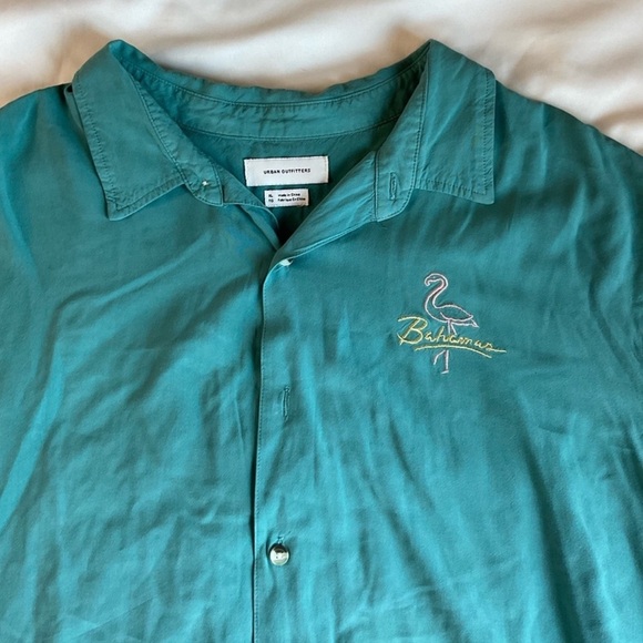 Urban Outfitters Teal Short Sleeve Button Down XL - Picture 2 of 4